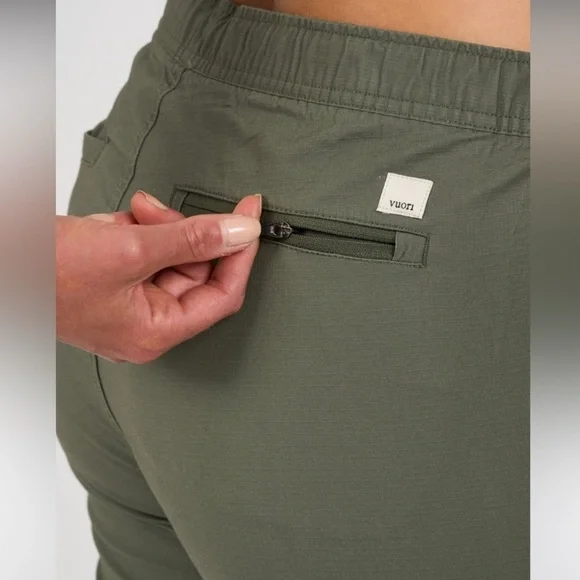 Vuori Cargo Pants Women Sz M Ripstop Army Green Mid Rise Slim Fit Gorp Core - Picture 2 of 15